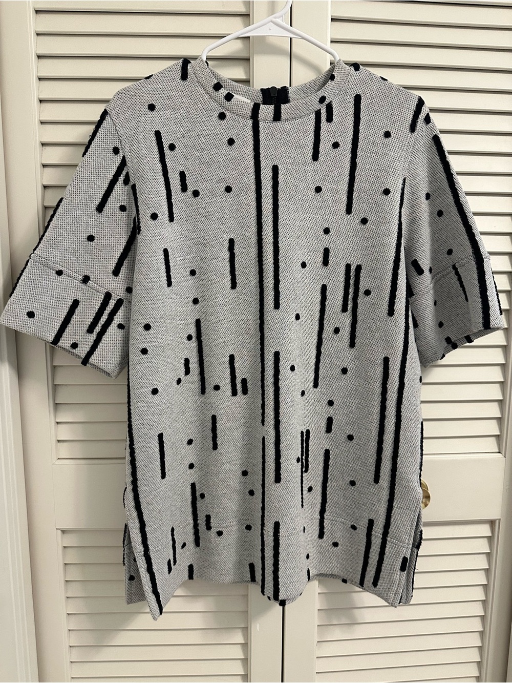 Akris Punto Gray Knit Top with Black Raised Dot & Line Detail